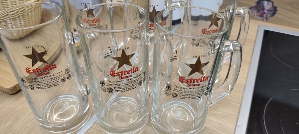 Set de 5 halbe originale Estrella Damm/Spania / Barcelona , puțin util