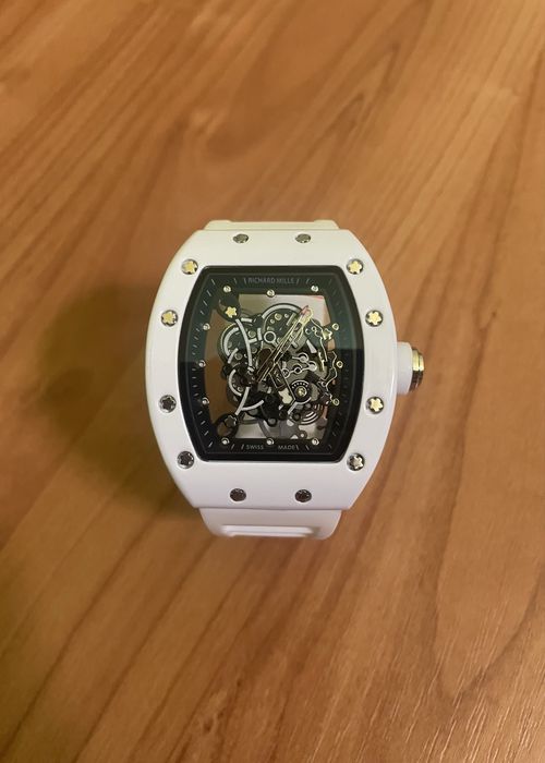 Richard mille alb elegant.