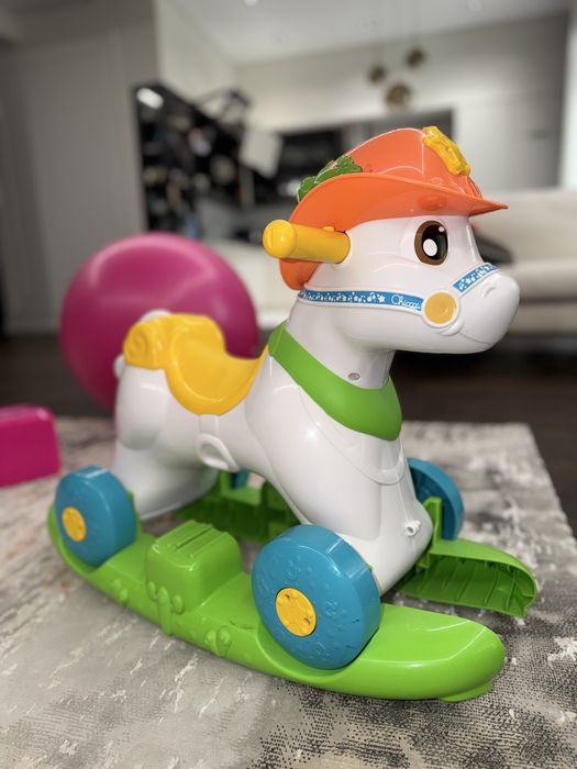 Chicco Baby Rodeo — интерактивная лошадка-каталка 3-в-1