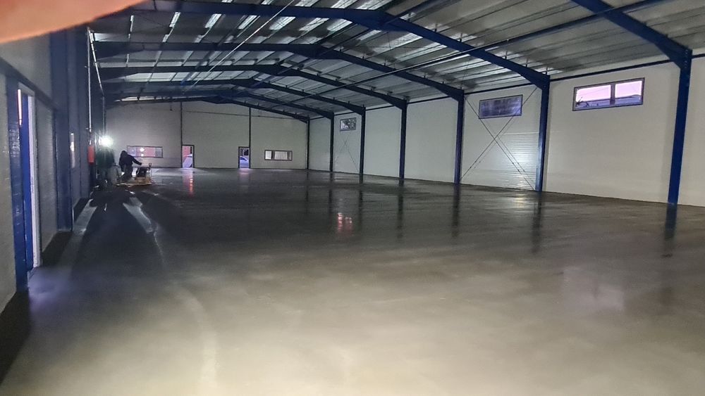 Turnare Beton Elicopterizat cu Quart / cuart, finisare cu elicopter, Pardoseli beton Industriale,  Beton Periat, platforme betonate