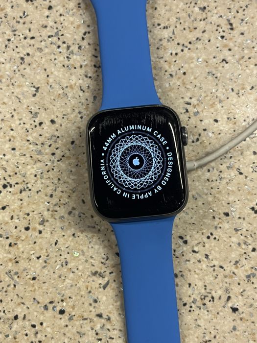 Apple Watch 4 Series 44mm Aluminium Space Gray 16GB