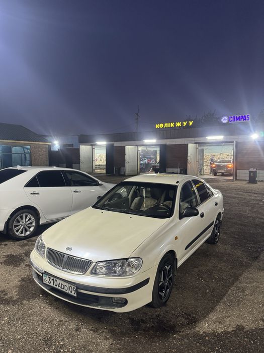 Nissan sunny 2000г