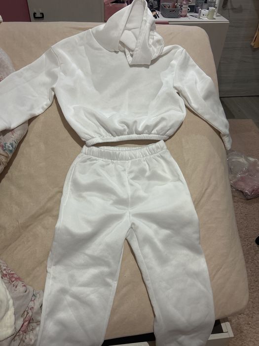 Ватиран бял екип