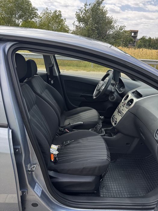 Opel corsa-d  1,4 benzina an 2008