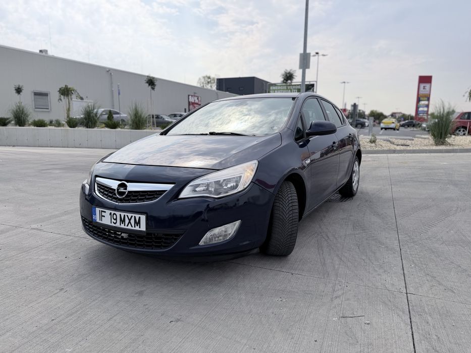 OPEL Astra 2011 — imagine 2