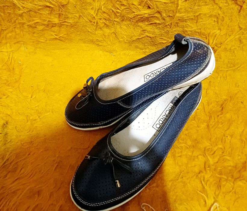 Дамски обувки излишни