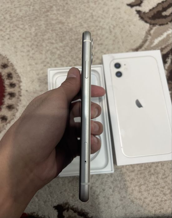 iPhone 11 в отличном состоянии