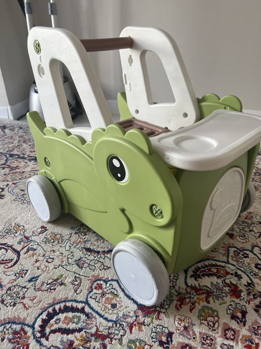 Продается машинка 1-3 лет