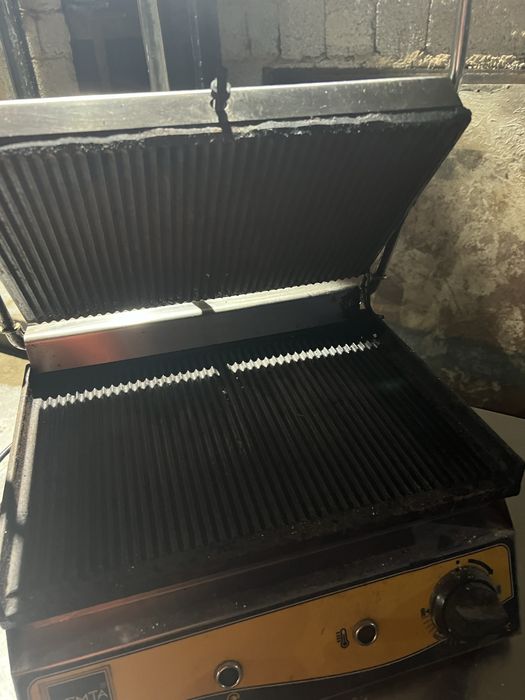 Тостер в хорошем состоянии