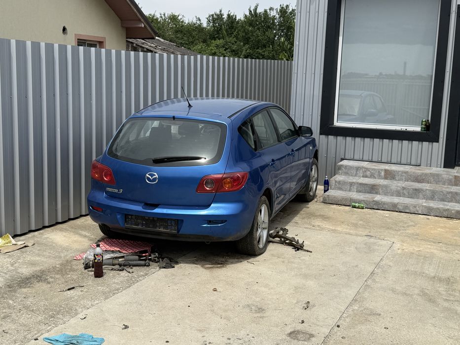 MAZDA 3 0 — imagine 4