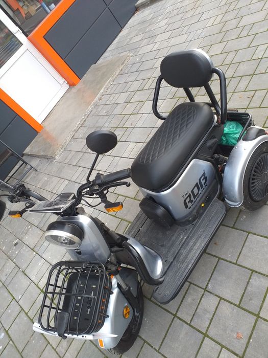 Vand scuter electric