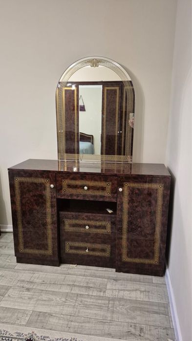 Спальний гарнитур б/у