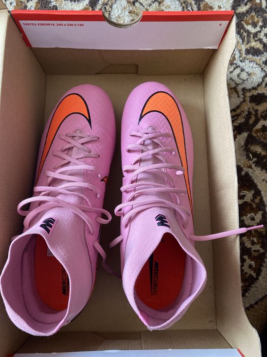 Продавам обувки Nike обувки ZM SUPERFLY 10 ACAD FG
