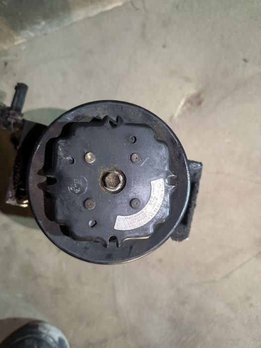 Климатичен компресор за Мерцедес c320 w203