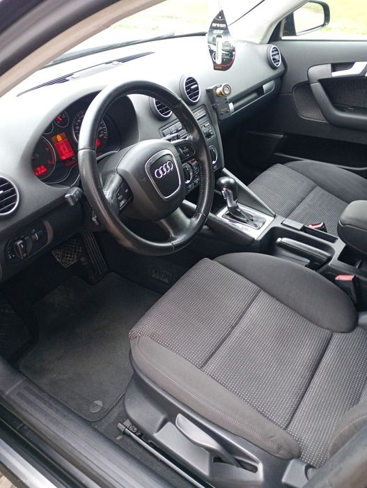 Audi A3 Automat 2.0 140 cp*Xenon*Bose*comenzi volan *pilot*