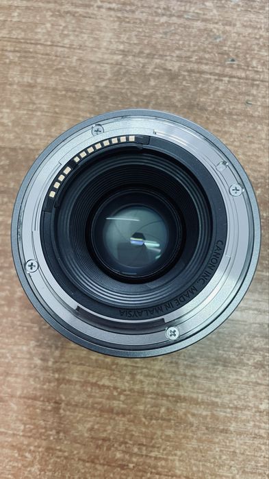 Canon RF 50 mm F 1.8