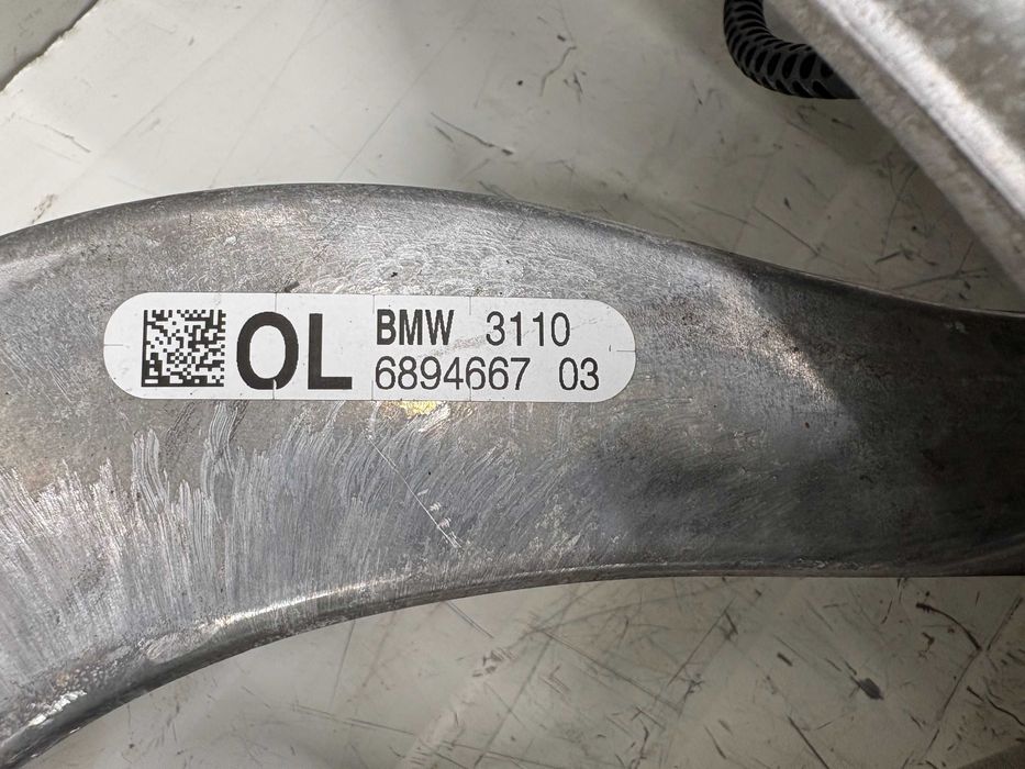 Ляв Шенкел С Два Носача И Лагер За БМВ Г20 Г22  ХДрайв 6877147 6888855 BMW G20 G22 XDrive