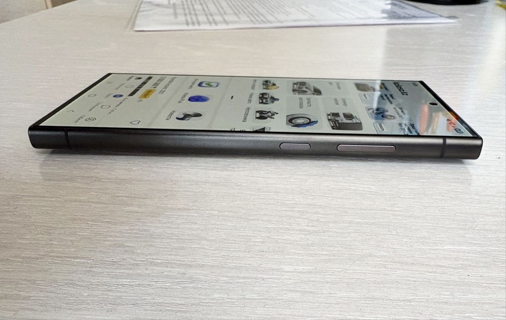Продам Samsung S24 Ultra 256 gb