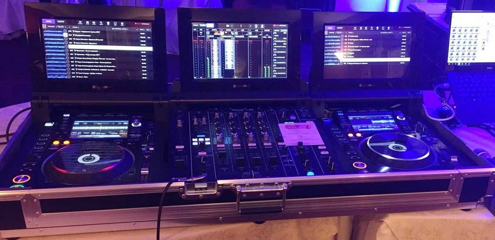 Pioneer Tour1 Set - 2xCDJ-TOUR1 & DJM-TOUR1