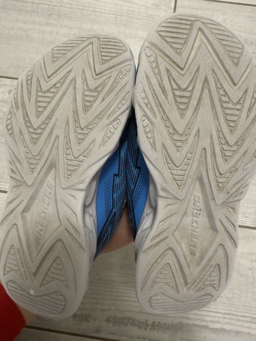 adidasi skechers nr 28