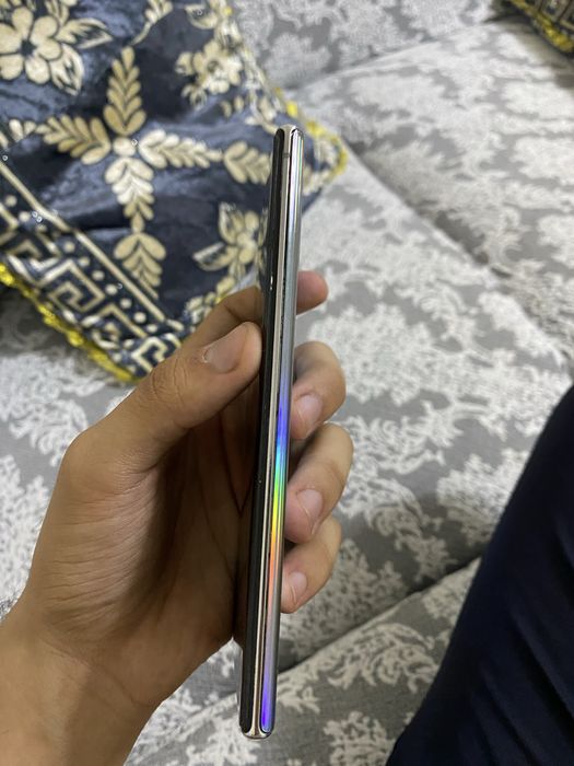 Samsung not 10plus 5g sotuvda