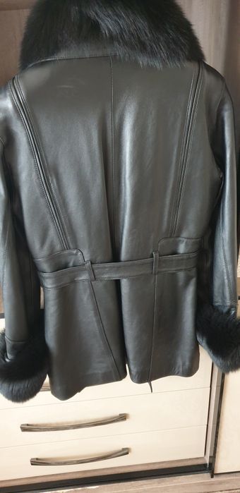 Haina de piele cu guler natural de vulpe