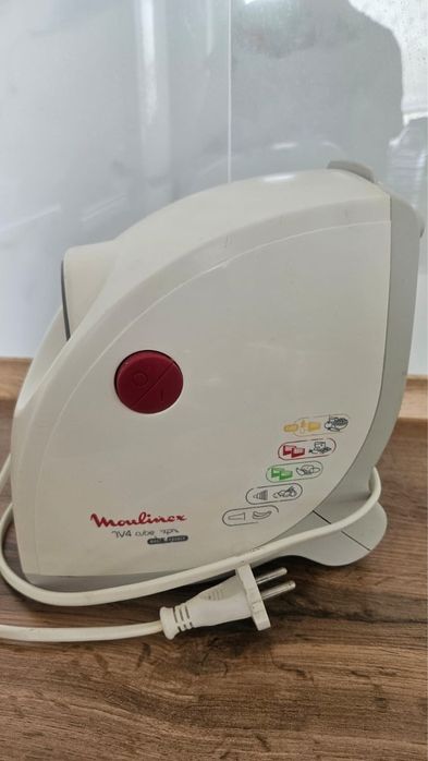 Продам мясорубку moulinex