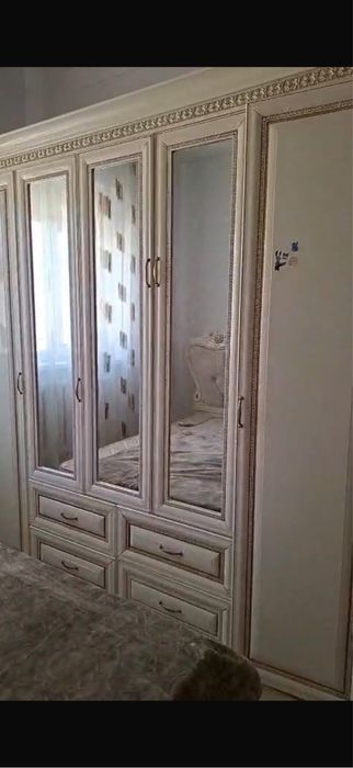 Спальный гарнитур
