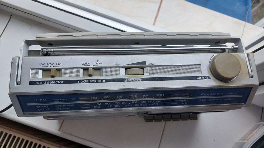 radiocasetofon sharp GF-1740