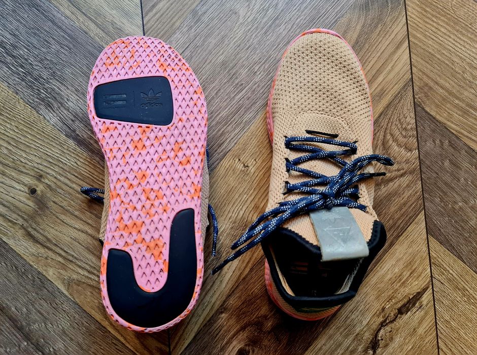 ADIDAS Pharell Williams HU