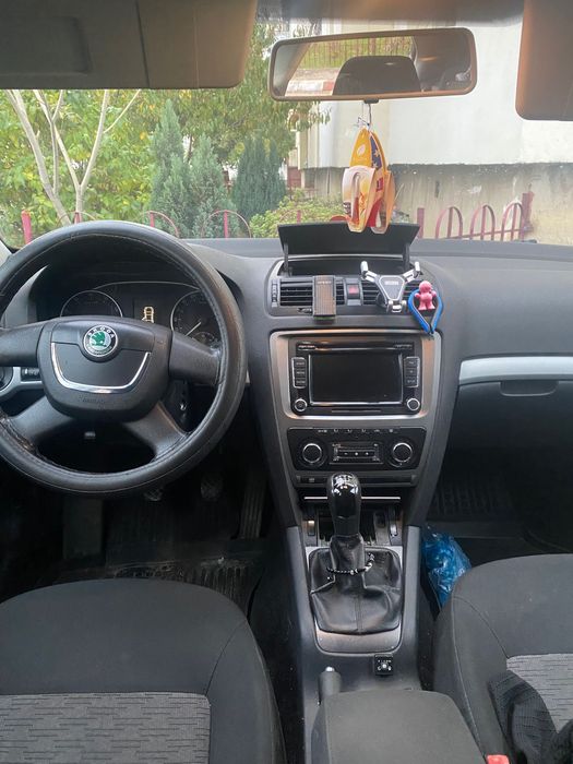 SKODA Octavia 2009 — imagine 1