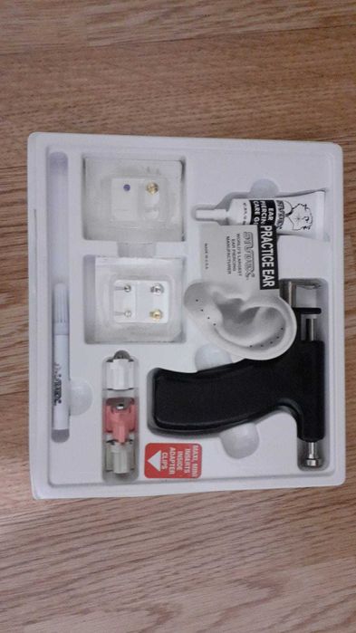 Пистолет для прокола ушей