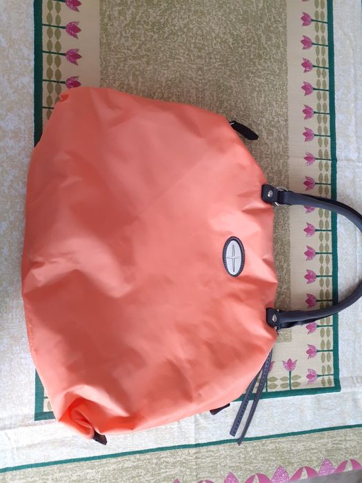 Сладка,оранжева дамска чанта