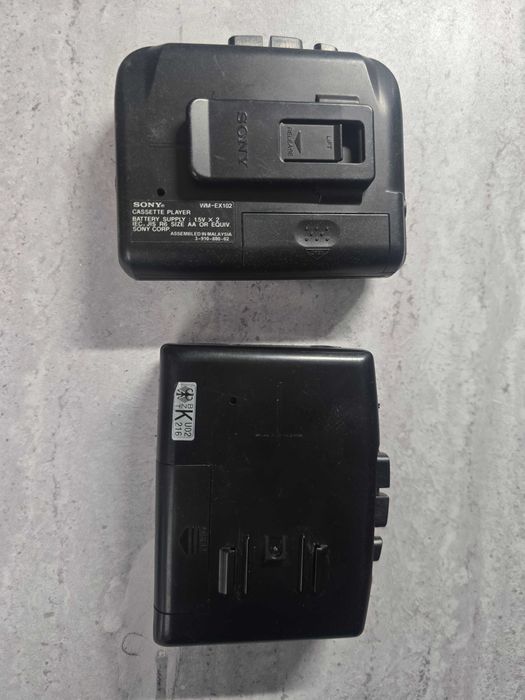 Lot 2 sony Walkman defecte