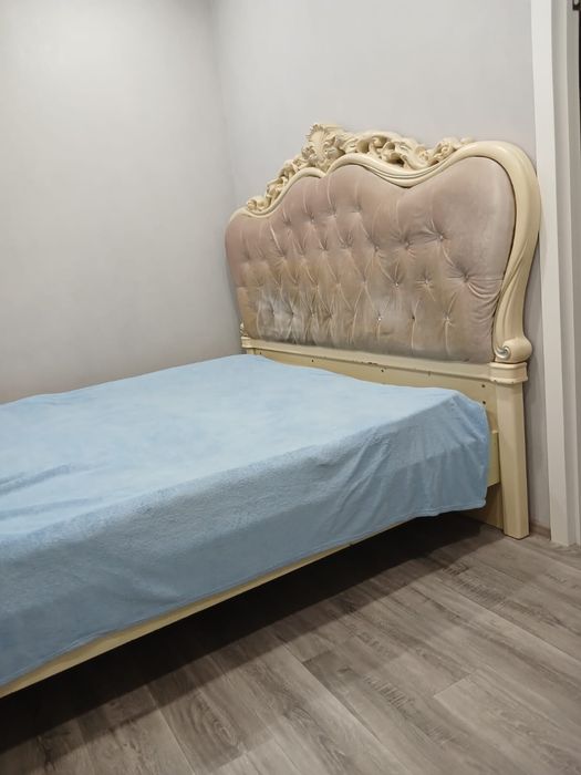 Спальный гарнитур б/у