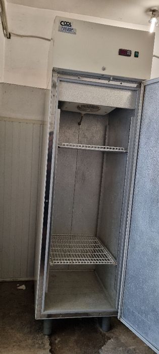 Професионален плюсов хладилник COOL