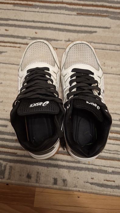 Asics кроссовки     0