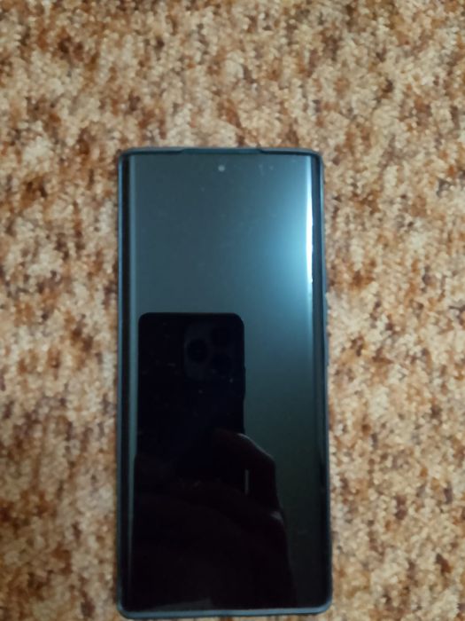 Срочно продам телефон