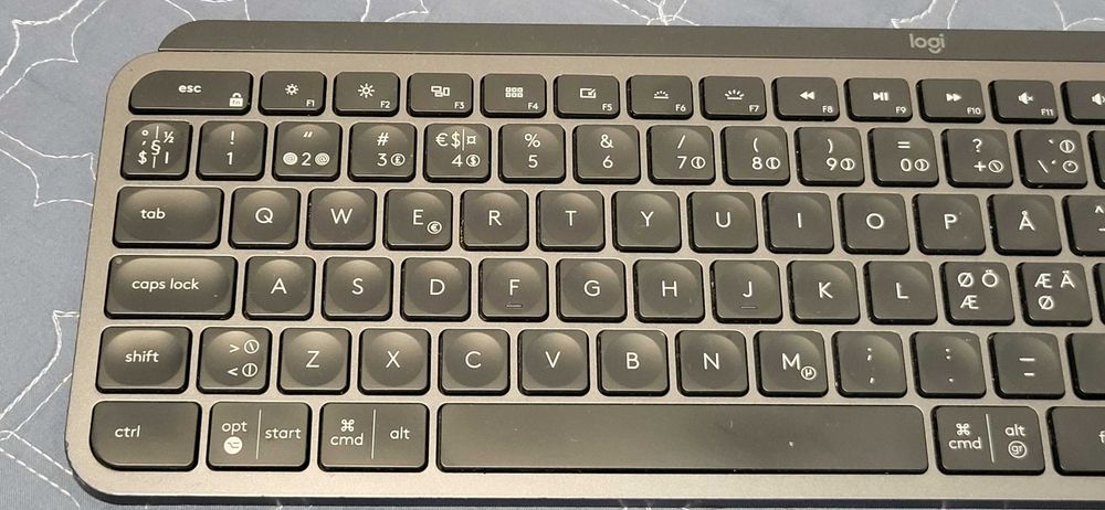 Logitech MX Keys  Tastatura Wireless Bluetooth folosita fuctionala  185 Lei  fara alte accesorii