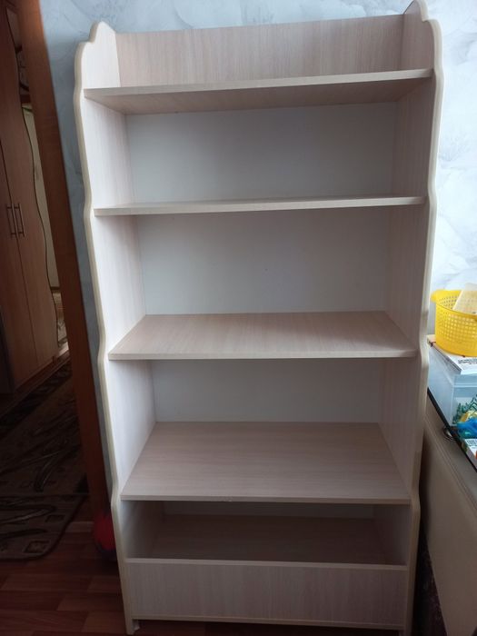 Продам стеллаж для игрушек