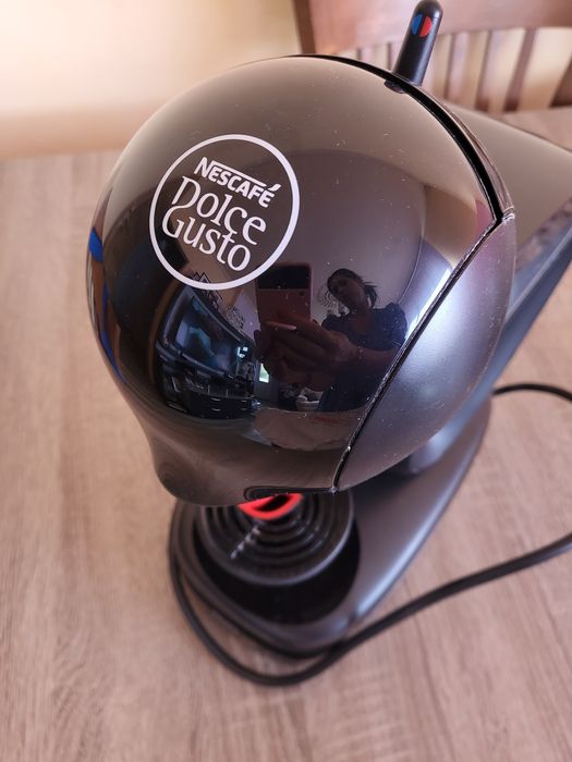 Машина за кафе Dolche Gusto infinissima