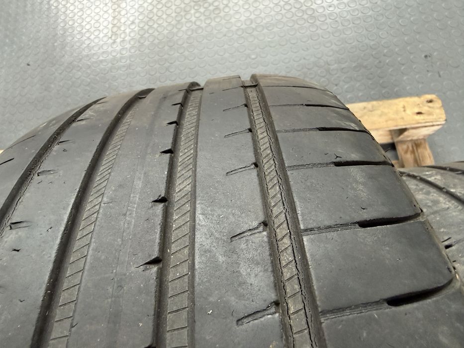 4бр. Летни Рън-Флат Гуми С Борд 225/45R/18 -GOODYEAR- DOT:3419- 4.5мм+4.0мм *100€ за 4бр.*