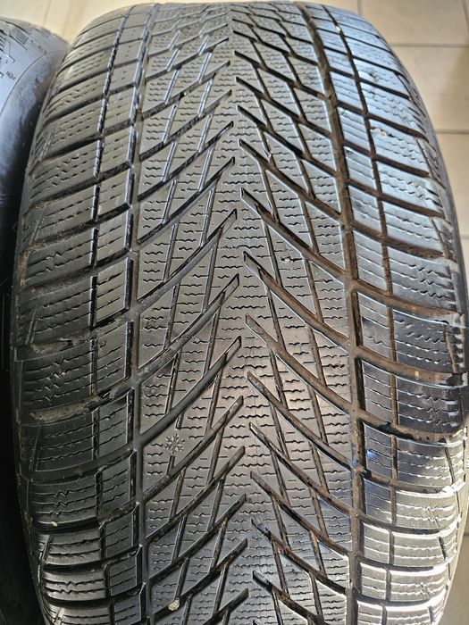 255/45R19 Goodyear DOT 2023