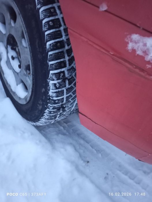 Комплект шин с дисками