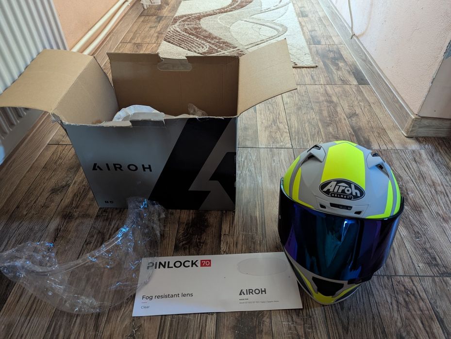 Casca Moto  Airoh Valor  Wings Yellow Matt