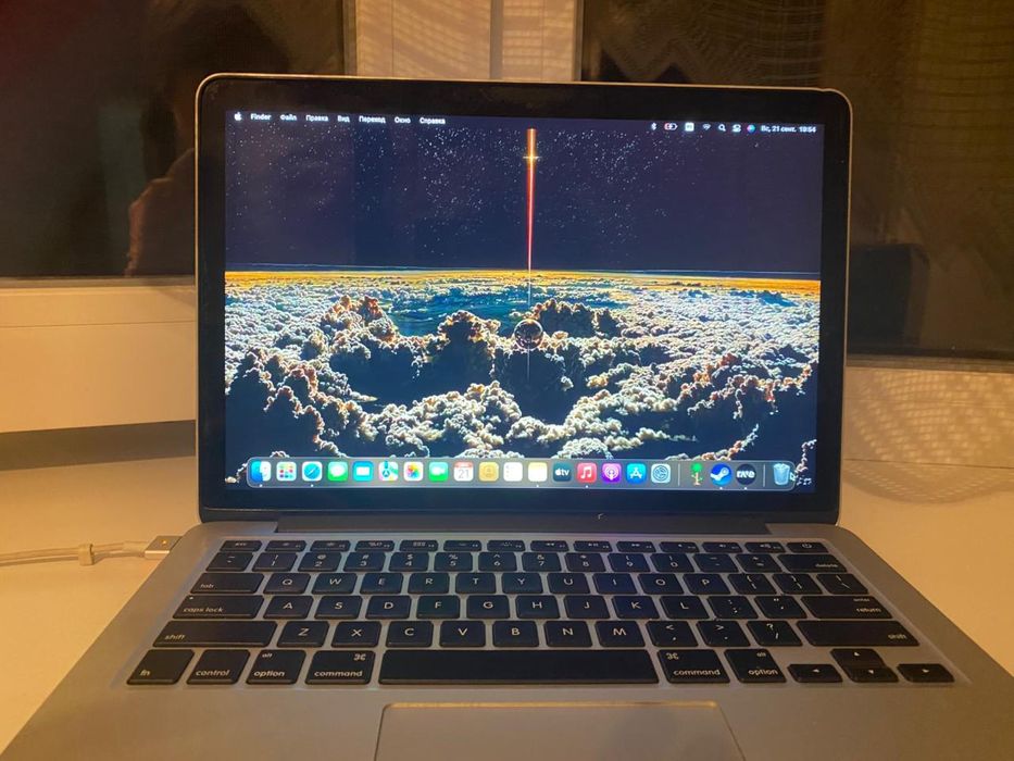 Продам мак бук про
