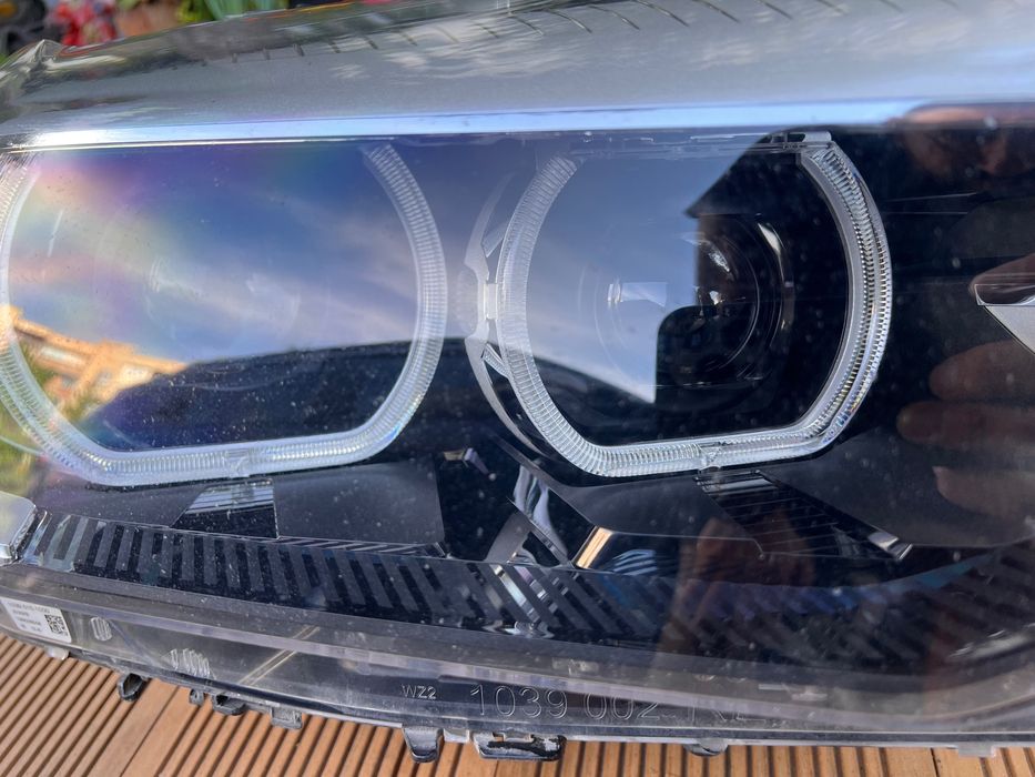 Bmw G30 фар USA в перфектно състояние