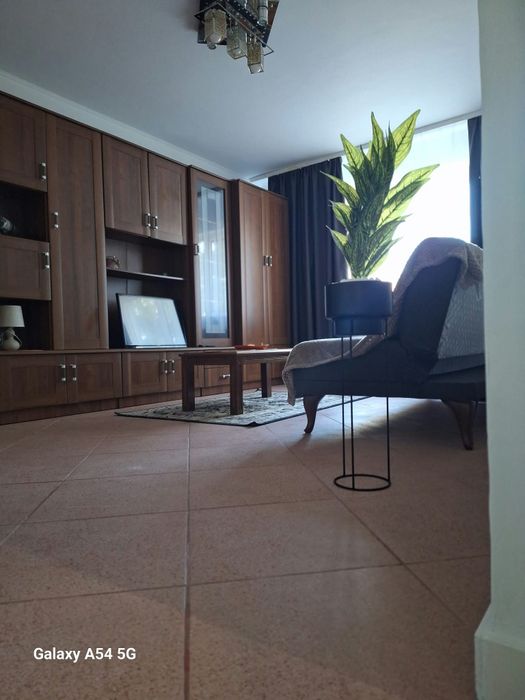 Inchiriez Apartament 2 Cam
