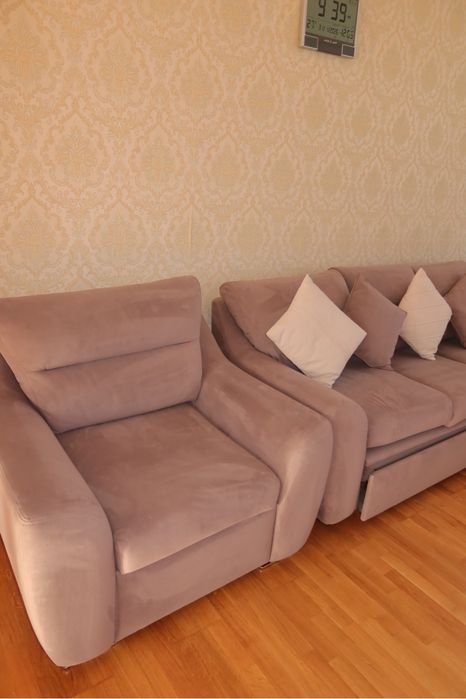 Диван серого цвета