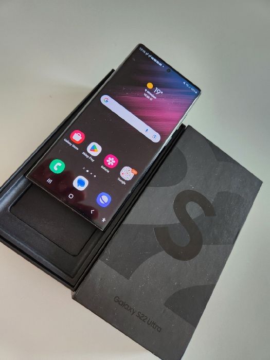 Продаётся телефон Samsung 22Ultra